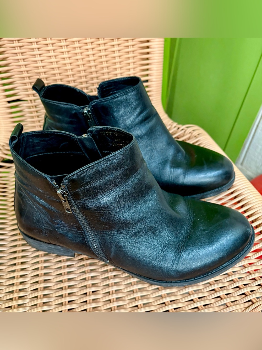 David Tate 10WW Black Leather Ankle Boots with Two Side Zipper